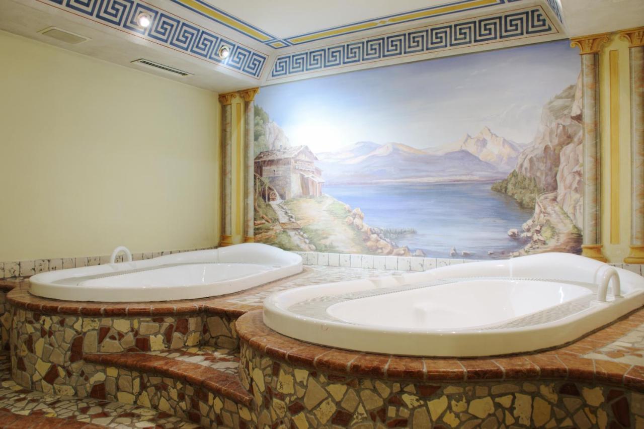Hotel Belfiore Monclassico Esterno foto